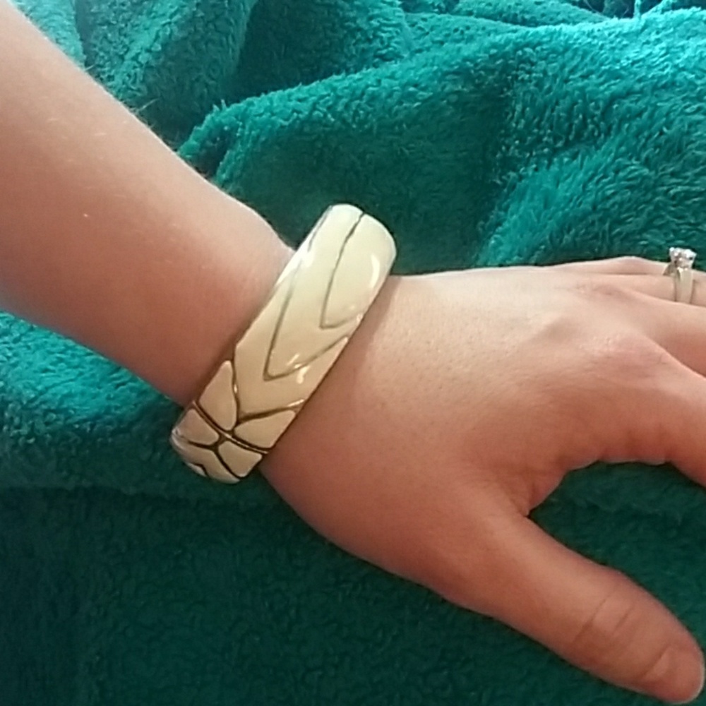 FALL! Earthy Cream and Silver Hinged Cuff Bracelet